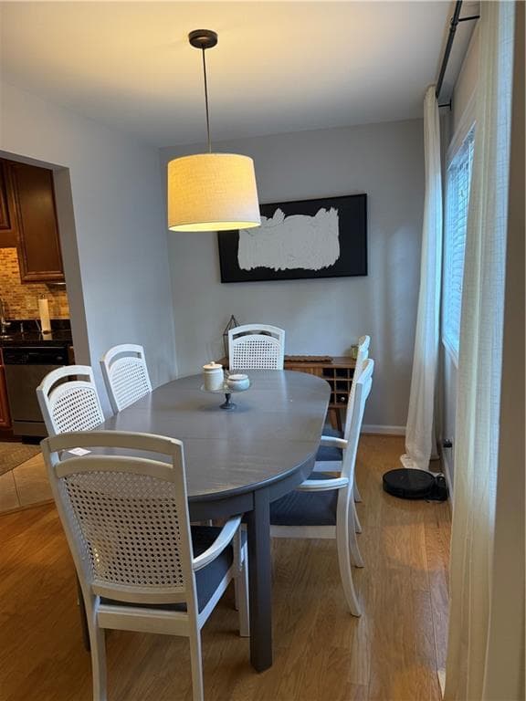 2 bedroom, 3 bathroom, 1,290 sq ft condominium for sale at 1468 Briarwood Road 1605, Atlanta, GA 30319 — photo 8