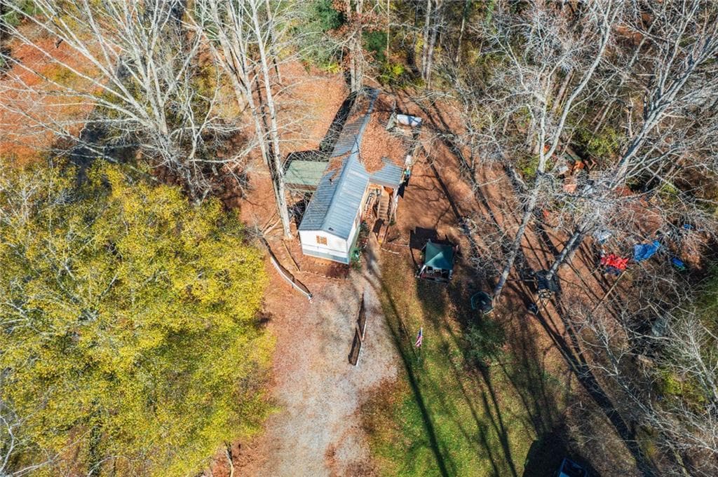 2 bedroom, 1 bathroom, 900 sq ft single family residence for sale at 11 Beechwood Lane, Jasper, GA 30143 — photo 3