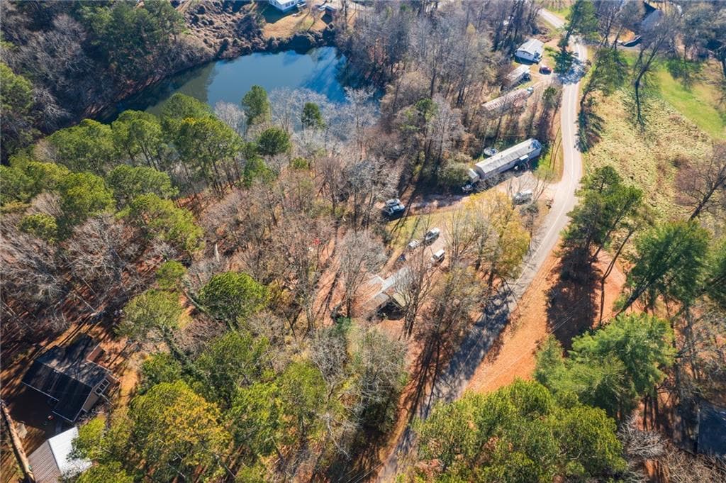 2 bedroom, 1 bathroom, 900 sq ft single family residence for sale at 11 Beechwood Lane, Jasper, GA 30143 — photo 4