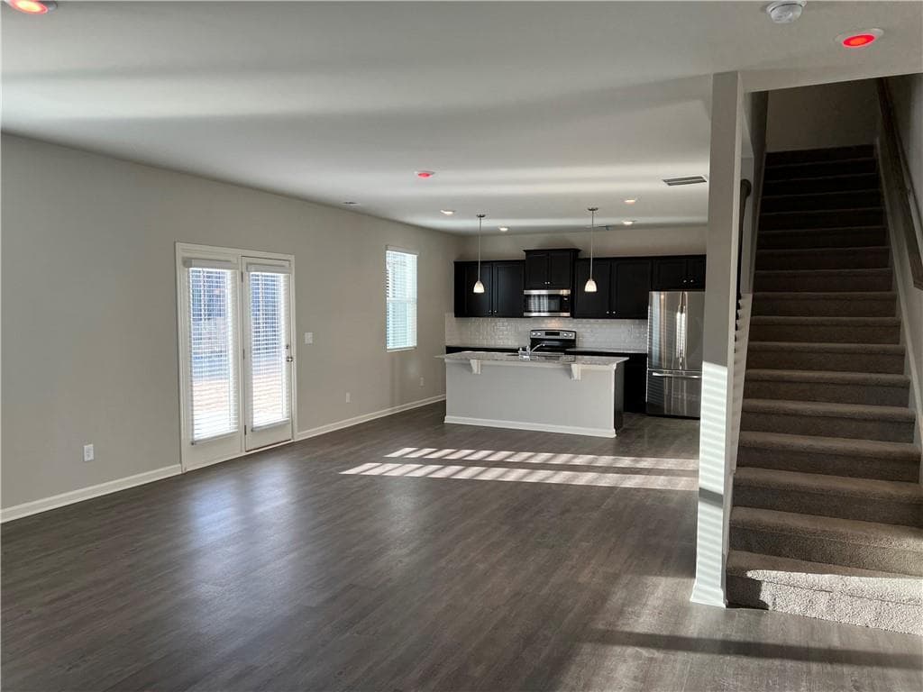 4 bedroom, 3 bathroom, 2,176 sq ft single family residence for rent at 6624 Bluffview Drive, Douglasville, GA 30134 for $2,350 a month — photo 9