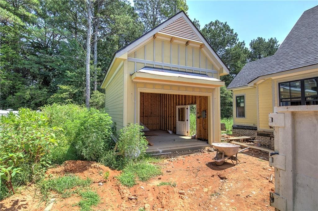 4 bedroom, 4 bathroom, 3,075 sq ft single family residence for sale at 14 Mercer Drive, Cartersville, GA 30121 — photo 2