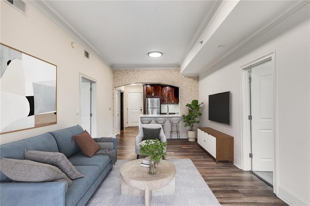 2 bedroom, 2 bathroom, 930 sq ft condominium for sale at 2255 Peachtree Road 522, Atlanta, GA 30309 — photo 8