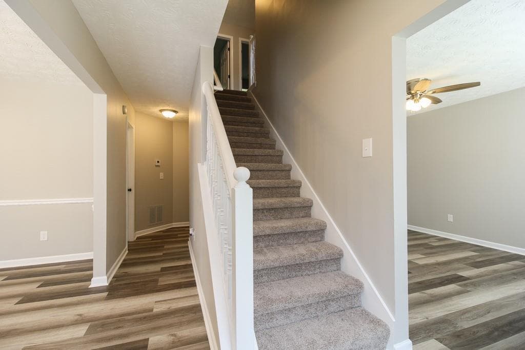 4 bedroom, 3 bathroom, 2,028 sq ft single family residence for sale at 3614 Summit Pines, Decatur, GA 30034 — photo 3