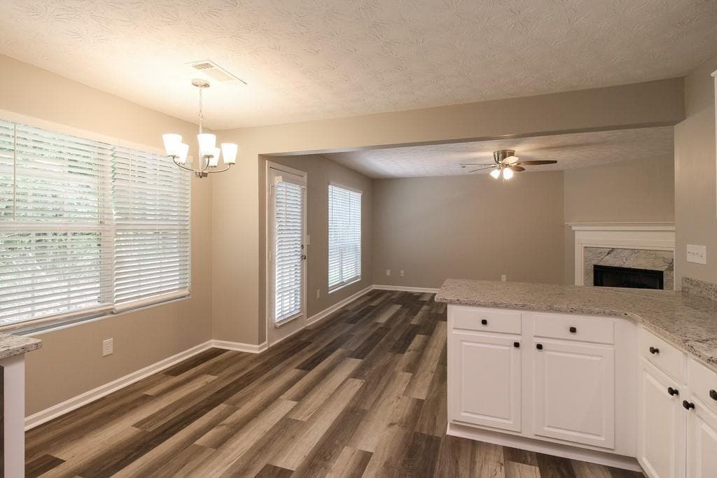 4 bedroom, 3 bathroom, 2,028 sq ft single family residence for sale at 3614 Summit Pines, Decatur, GA 30034 — photo 9