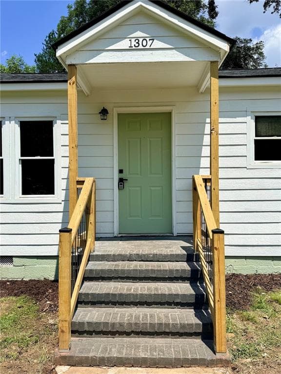 2 bedroom, 1 bathroom, 841 sq ft single family residence under contract at 1307 Lucky Street, Griffin, GA 30223 — photo 2