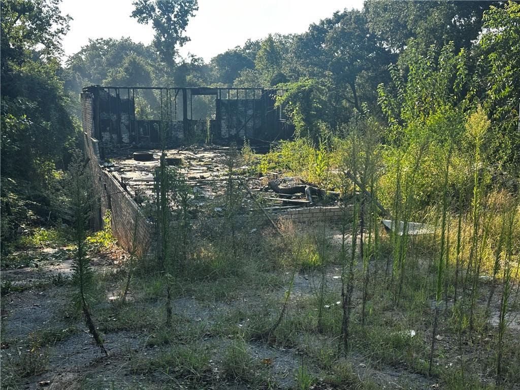 other under contract at 2811 Palm Drive, East Point, GA 30344 — photo 2