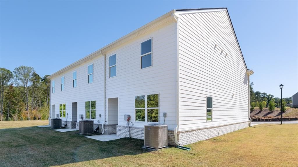 3 bedroom, 3 bathroom, 1,475 sq ft townhouse for sale at 2231 Windward Rd, Stone Mountain, GA 30088 — photo 7