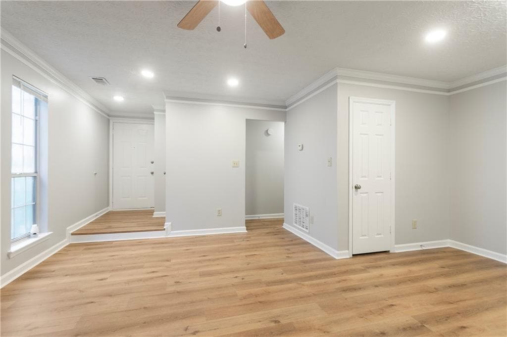 2 bedroom, 2 bathroom, 988 sq ft townhouse for rent at 1041 Plantation Way, Kennesaw, GA 30144 for $1,600 a month — photo 4