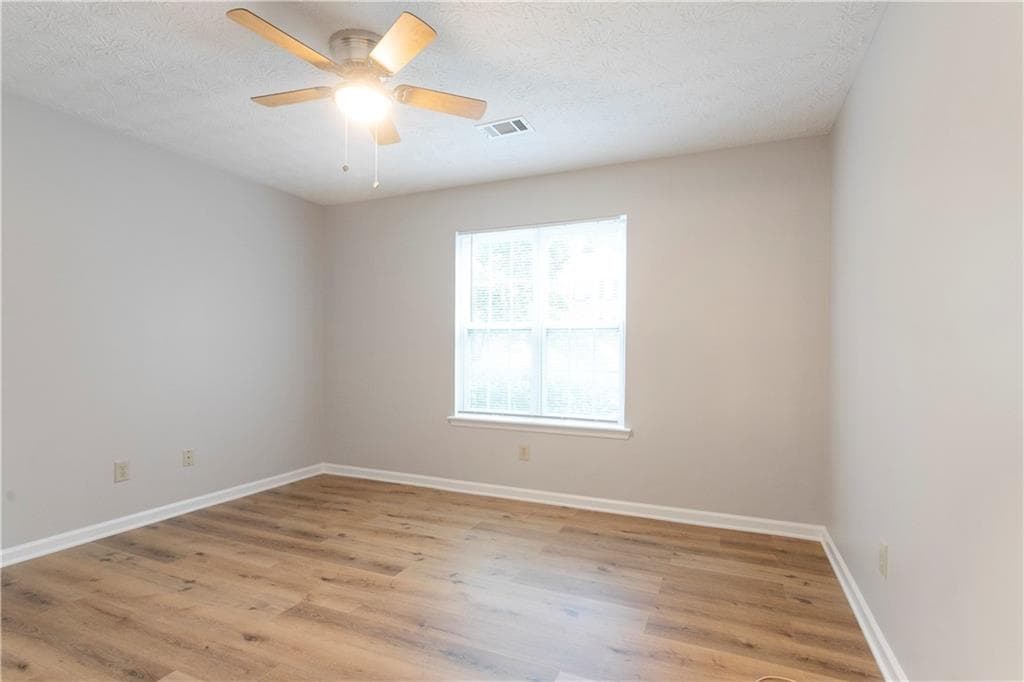 2 bedroom, 2 bathroom, 988 sq ft townhouse for rent at 1041 Plantation Way, Kennesaw, GA 30144 for $1,600 a month — photo 9