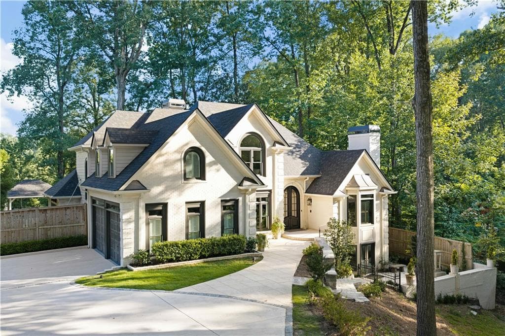 4 bedroom, 5 bathroom, 5,320 sq ft single family residence for sale at 1466 Peachtree Battle Avenue, Atlanta, GA 30327 — photo 5