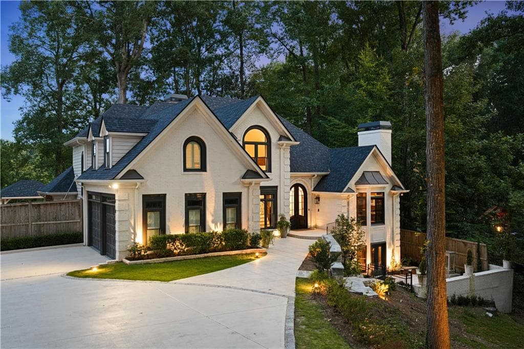 4 bedroom, 5 bathroom, 5,320 sq ft single family residence for sale at 1466 Peachtree Battle Avenue, Atlanta, GA 30327 — photo 6