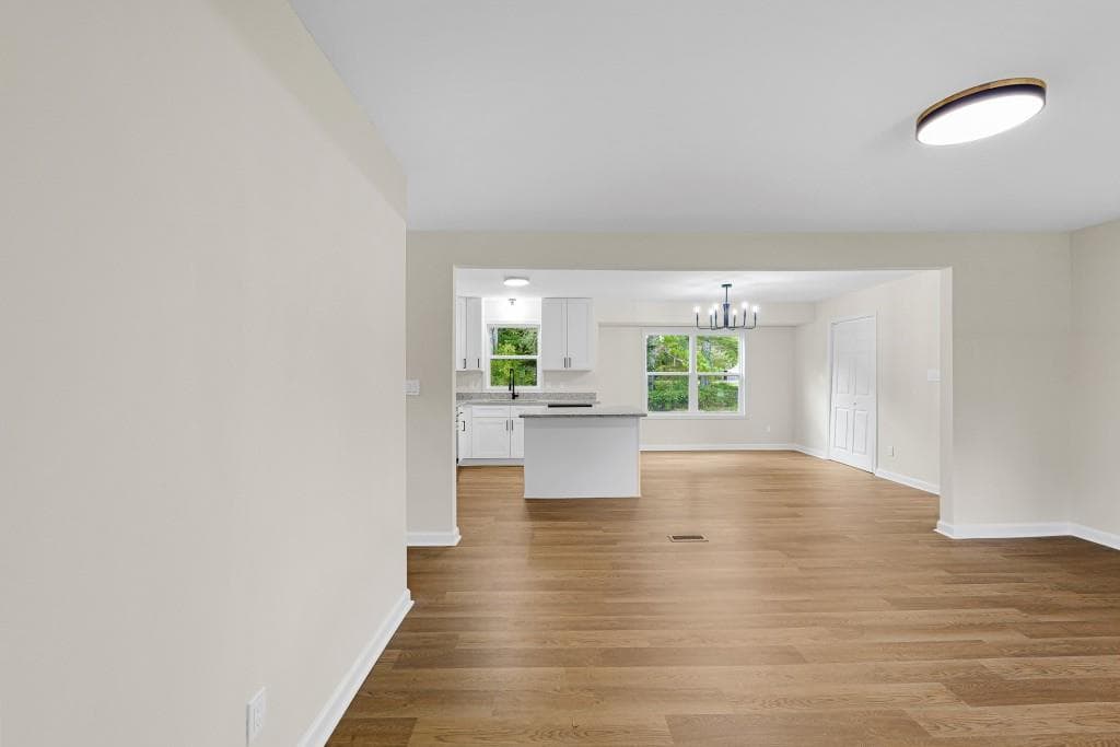 3 bedroom, 2 bathroom, 1,428 sq ft single family residence for sale at 2831 Mobley Drive, Dacula, GA 30019 — photo 2