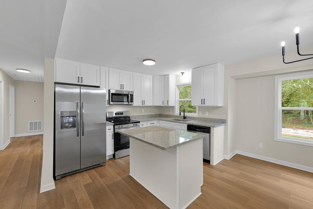 3 bedroom, 2 bathroom, 1,428 sq ft single family residence for sale at 2831 Mobley Drive, Dacula, GA 30019 — photo 5