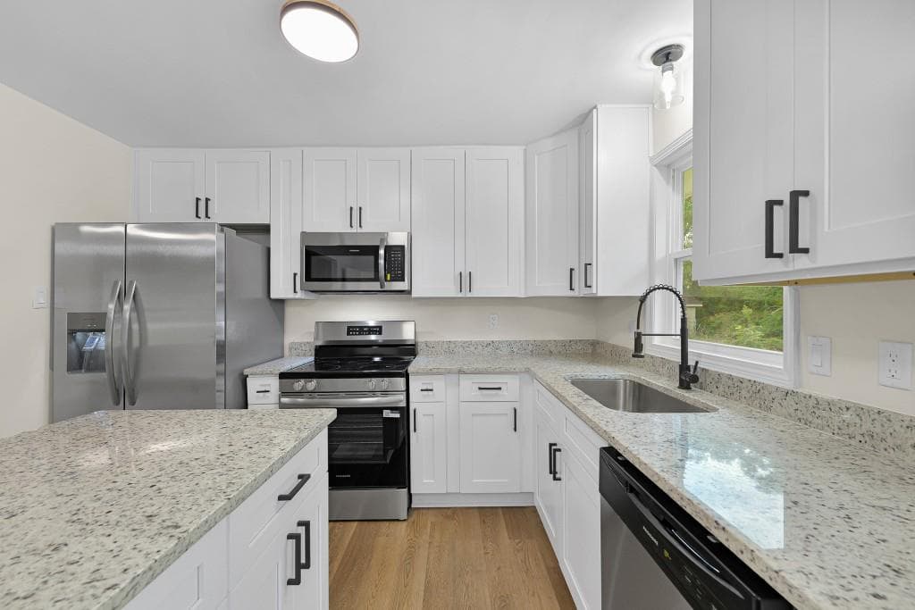 3 bedroom, 2 bathroom, 1,428 sq ft single family residence for sale at 2831 Mobley Drive, Dacula, GA 30019 — photo 6