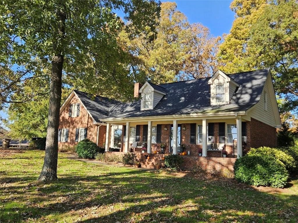3 bedroom, 3 bathroom, 2,360 sq ft single family residence for sale at 1234 Sunset Drive, Winder, GA 30680