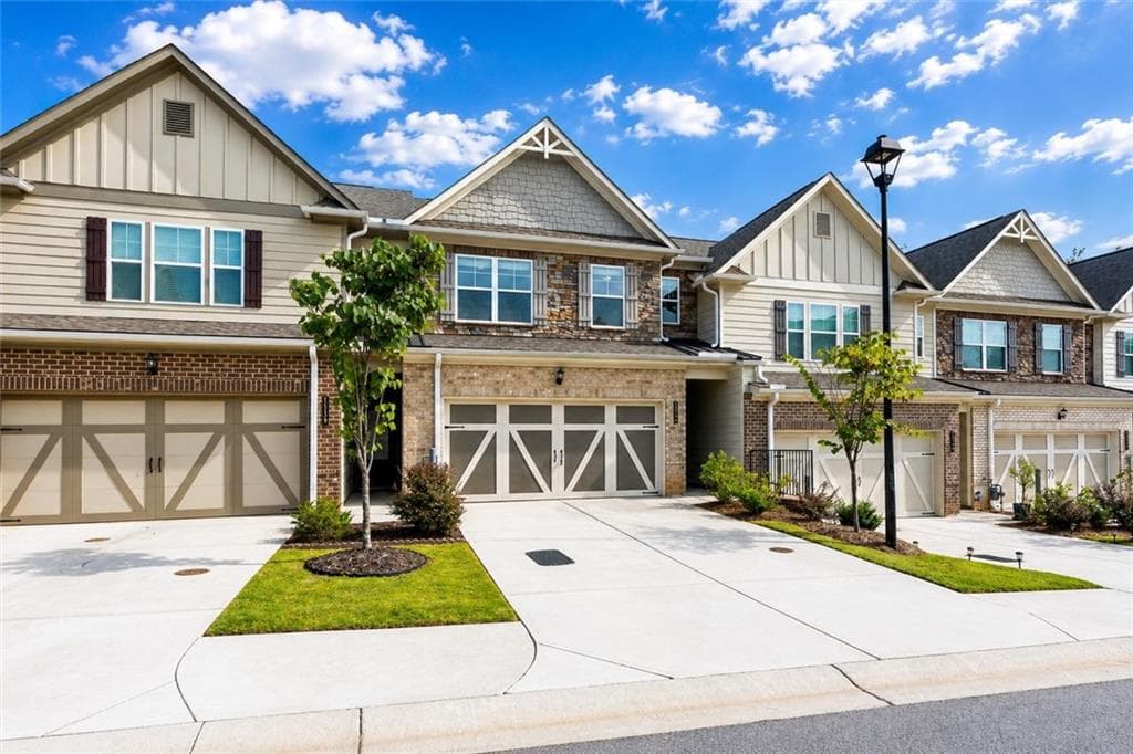 3 bedroom, 3 bathroom, 1,848 sq ft townhouse under contract at 1543 Summer Song Drive, Marietta, GA 30067