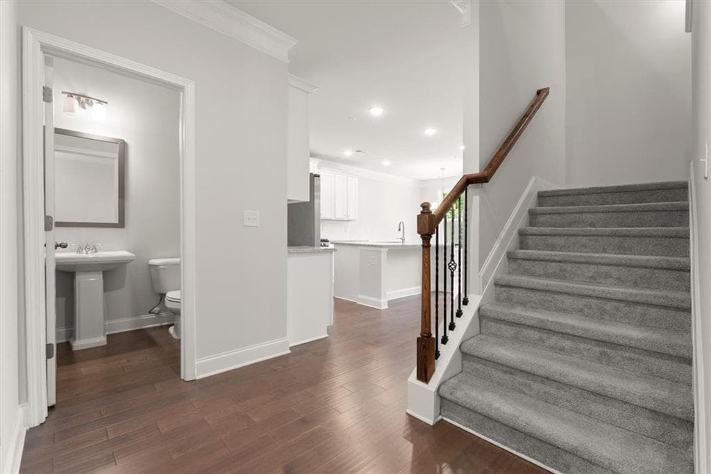 3 bedroom, 3 bathroom, 1,848 sq ft townhouse under contract at 1543 Summer Song Drive, Marietta, GA 30067 — photo 3