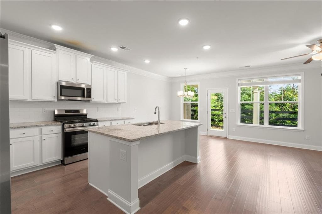 3 bedroom, 3 bathroom, 1,848 sq ft townhouse under contract at 1543 Summer Song Drive, Marietta, GA 30067 — photo 10