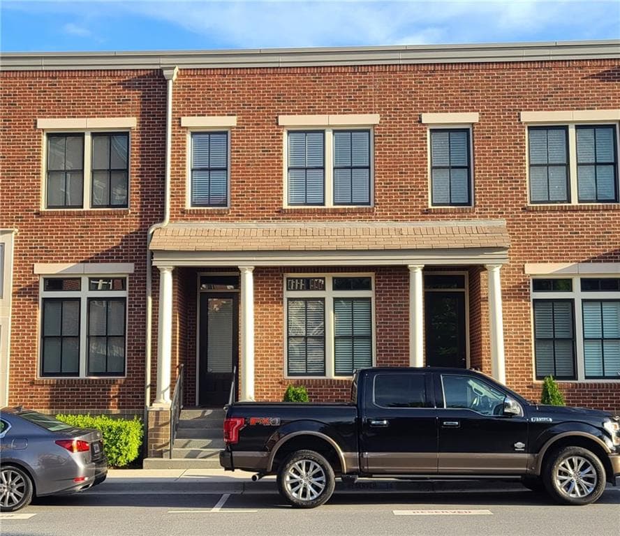 2 bedroom, 3 bathroom, 1,390 sq ft townhouse for rent at 4742 Cypress Commons, Atlanta, GA 30338 for $2,950 a month — photo 1 of 23