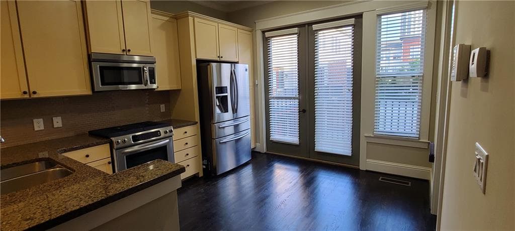 2 bedroom, 3 bathroom, 1,390 sq ft townhouse for rent at 4742 Cypress Commons, Atlanta, GA 30338 for $2,950 a month — photo 3