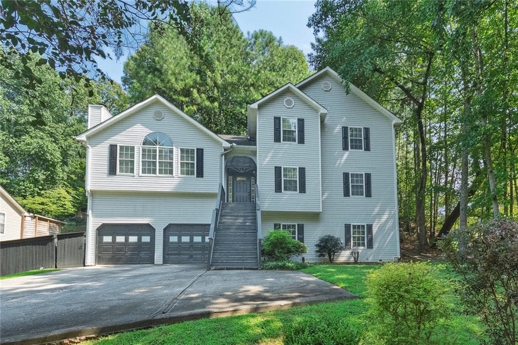 5 bedroom, 3 bathroom, 3,003 sq ft single family residence for sale at 6484 Victory Drive, Acworth, GA 30102