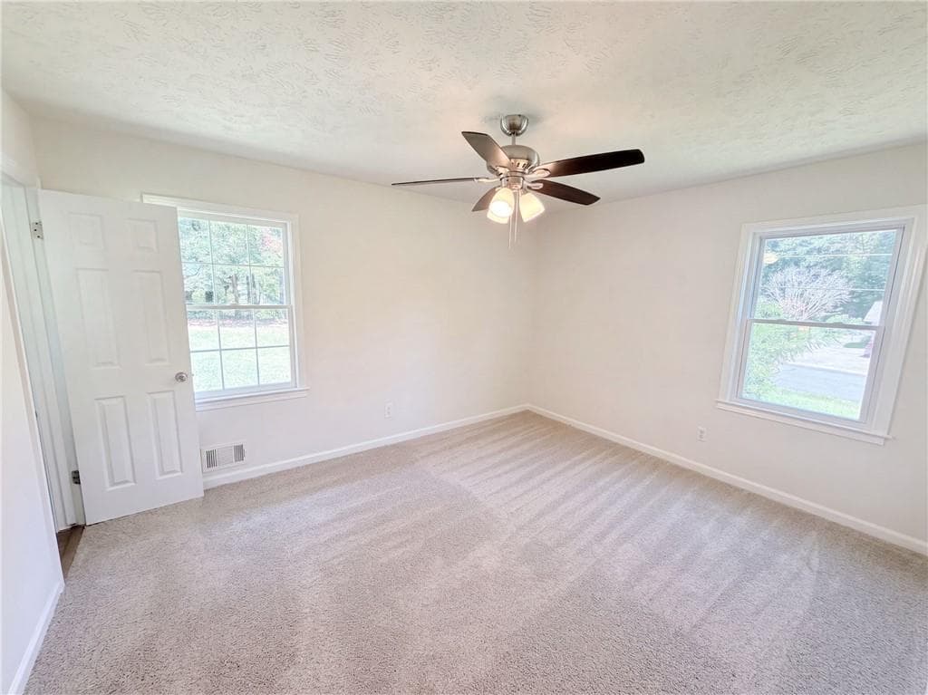 2 bedroom, 2 bathroom, 1,091 sq ft single family residence for sale at 467 Oak Way, Lawrenceville, GA 30046 — photo 4