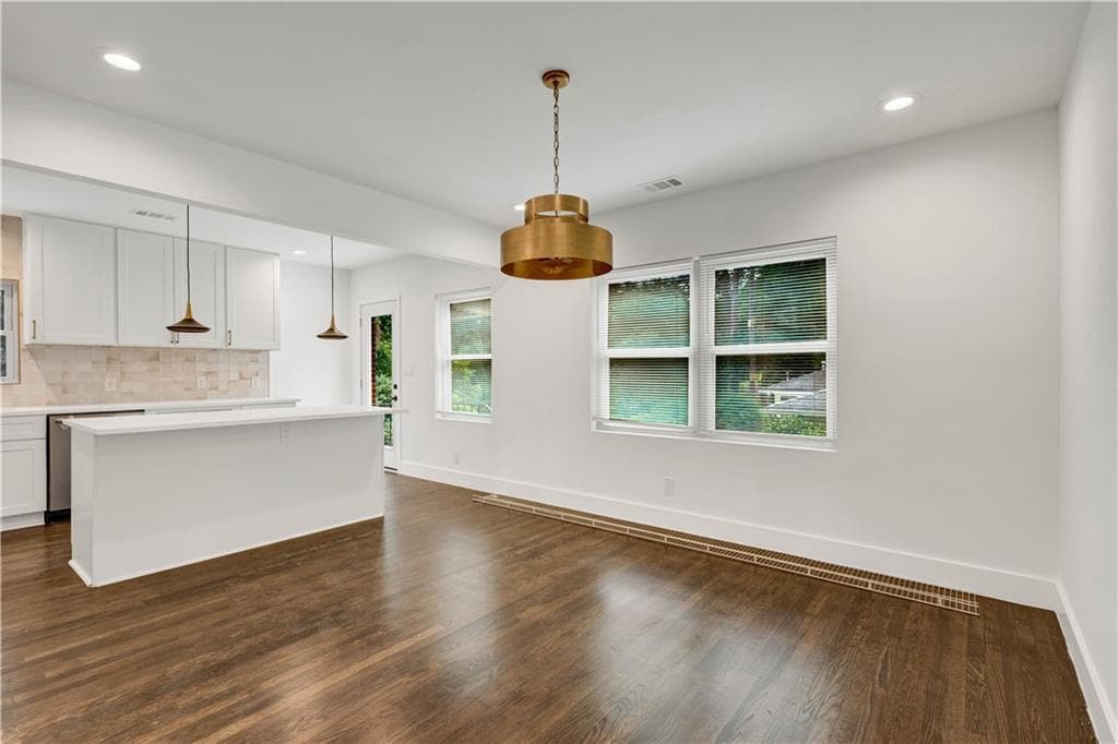 4 bedroom, 4 bathroom, 3,212 sq ft single family residence under contract at 2188 Beecher Road, Atlanta, GA 30311 — photo 5