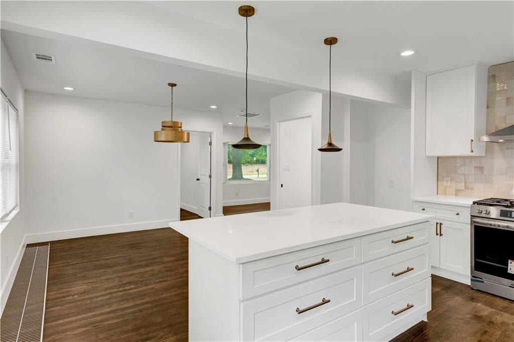 4 bedroom, 4 bathroom, 3,212 sq ft single family residence under contract at 2188 Beecher Road, Atlanta, GA 30311 — photo 9