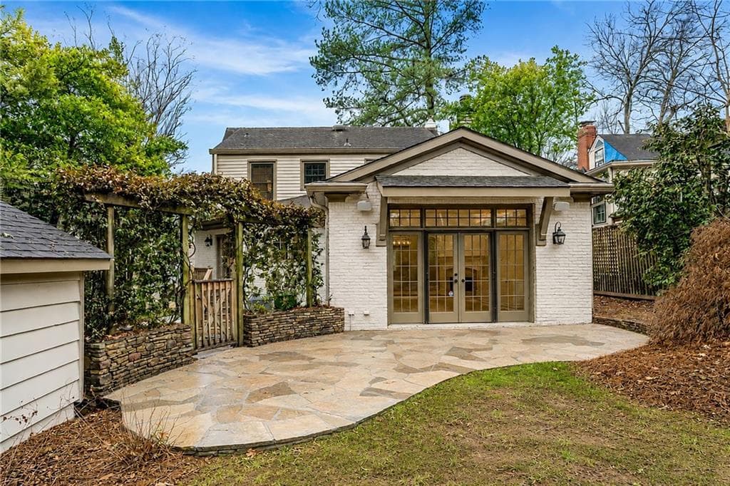 5 bedroom, 5 bathroom, 3,615 sq ft single family residence for sale at 2896 North Hills Drive, Atlanta, GA 30305 — photo 5