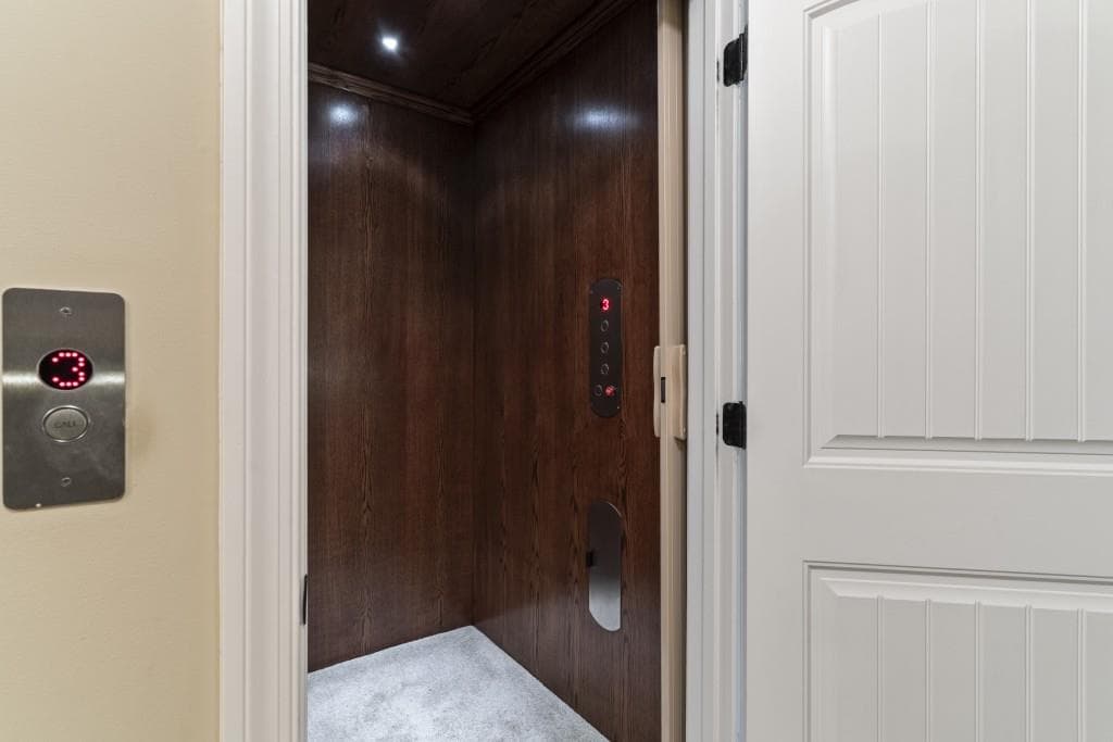 3 bedroom, 4 bathroom, 3,948 sq ft townhouse for sale at 276 Trecastle Square, Canton, GA 30114 — photo 5
