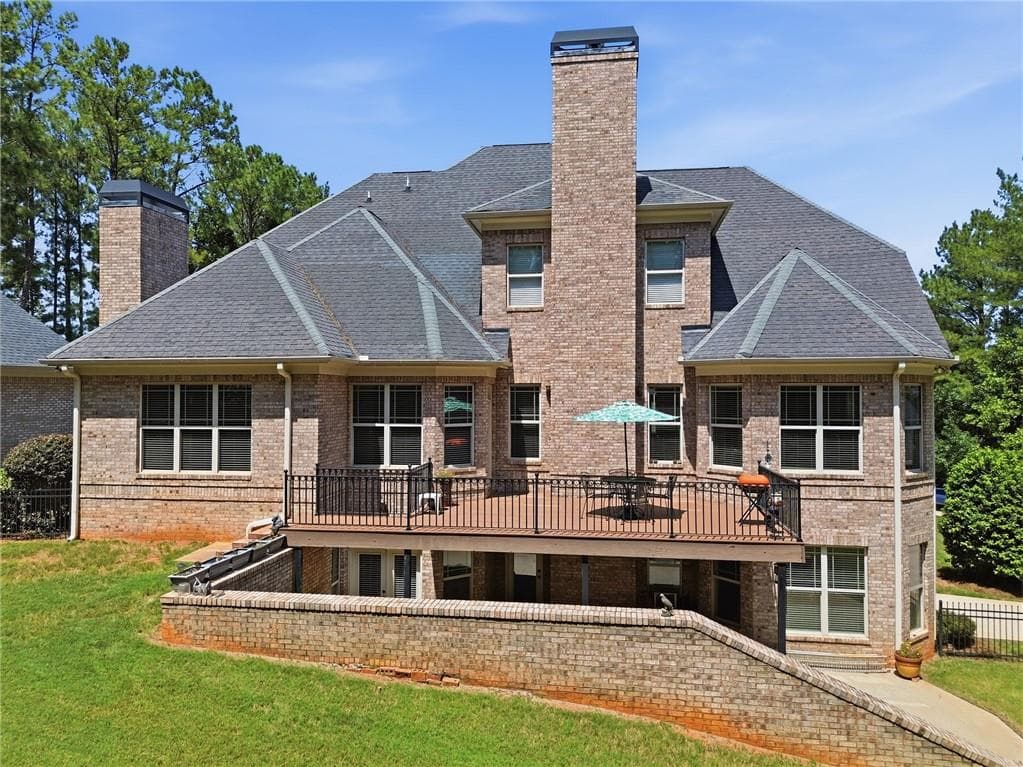 5 bedroom, 4 bathroom, 3,630 sq ft single family residence under contract at 123 Fairway Run, Forsyth, GA 31029 — photo 3