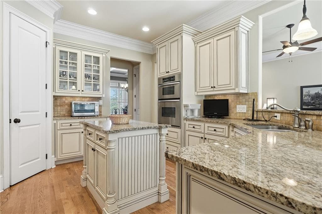 5 bedroom, 4 bathroom, 3,630 sq ft single family residence under contract at 123 Fairway Run, Forsyth, GA 31029 — photo 9