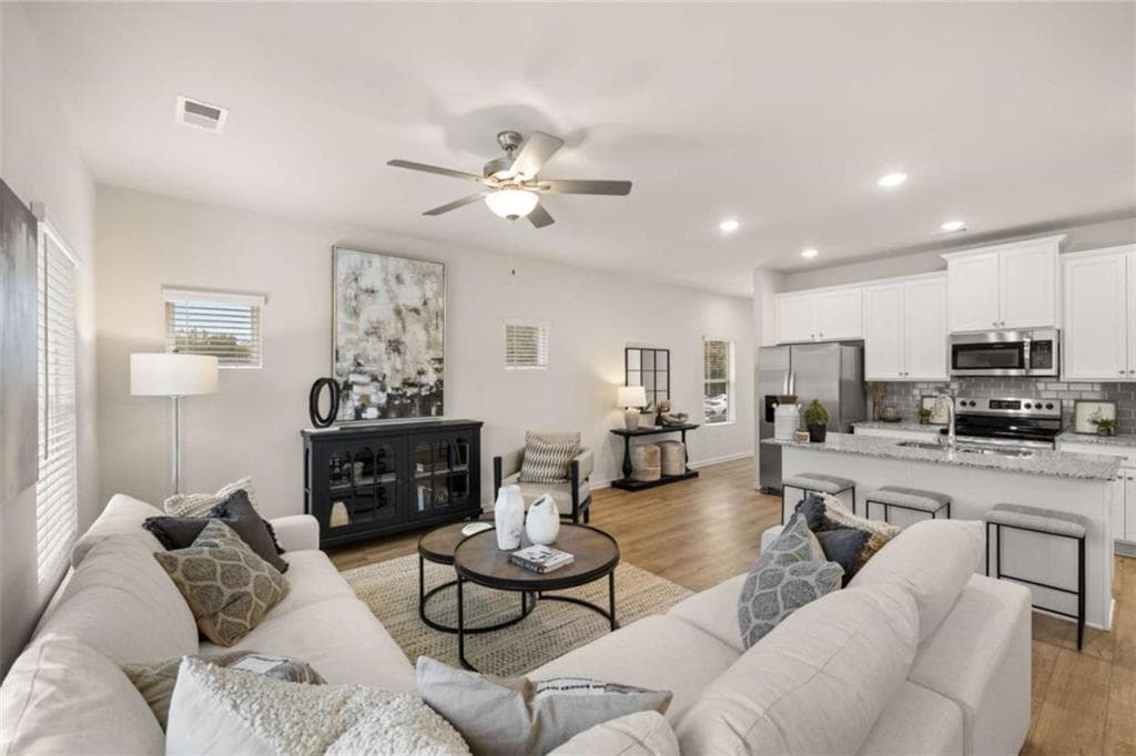 3 bedroom, 3 bathroom, 1,697 sq ft townhouse for sale at 1060 Merritt Drive 31, Villa Rica, GA 30180 — photo 8