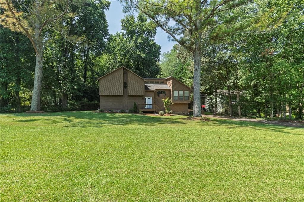 4 bedroom, 4 bathroom, 2,292 sq ft single family residence for sale at 6499 Will Dupree Lane, Acworth, GA 30102 — photo 4