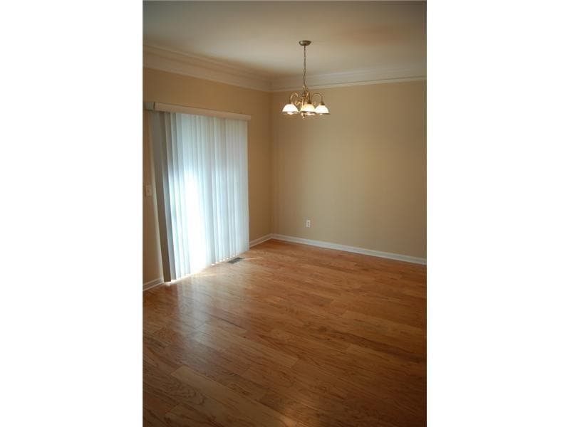 3 bedroom, 3 bathroom, 1,400 sq ft townhouse for sale at 618 Providence Place, Atlanta, GA 30331 — photo 4