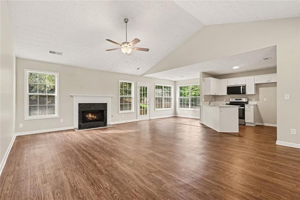 3 bedroom, 2 bathroom, 1,461 sq ft single family residence for sale at 740 Chatham Park Drive, Lawrenceville, GA 30046 — photo 4