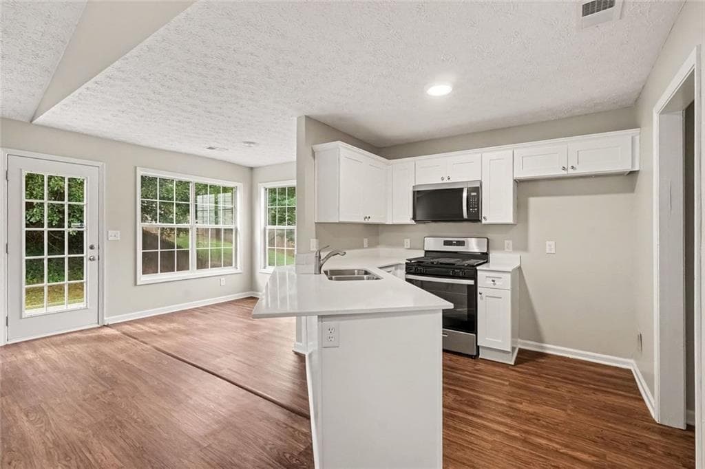 3 bedroom, 2 bathroom, 1,461 sq ft single family residence for sale at 740 Chatham Park Drive, Lawrenceville, GA 30046 — photo 6