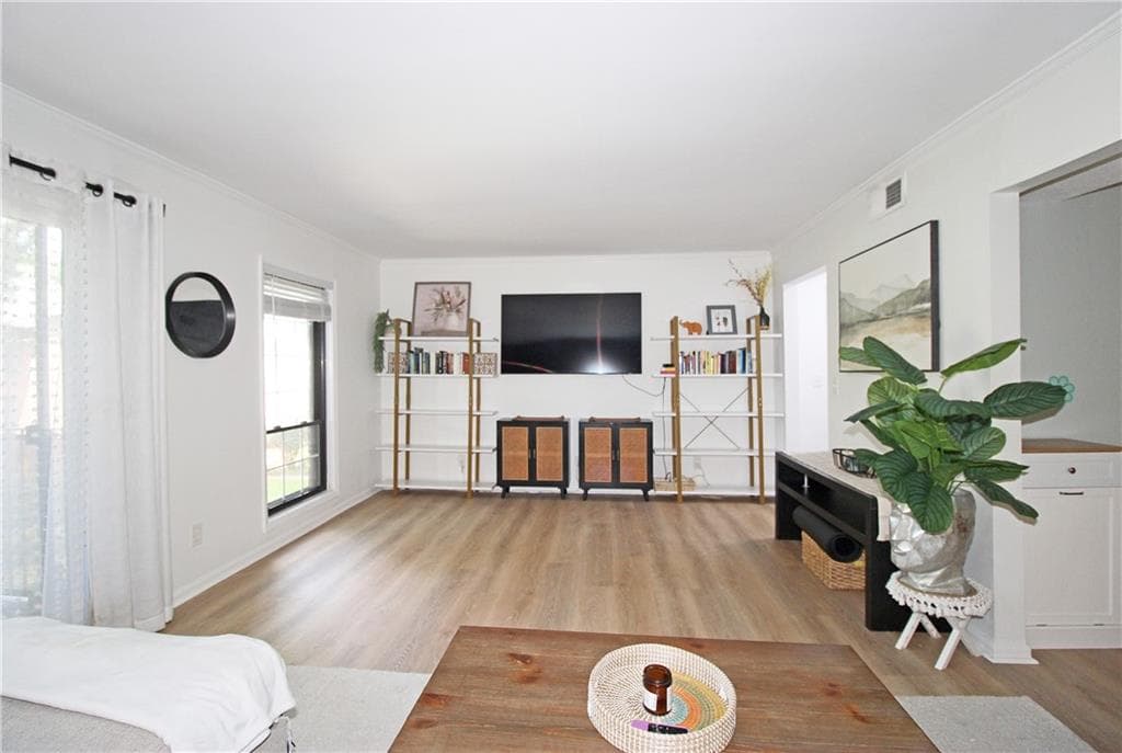 2 bedroom, 2 bathroom, 1,206 sq ft condominium for sale at 6851 Roswell Road H-31, Sandy Springs, GA 30328 — photo 6