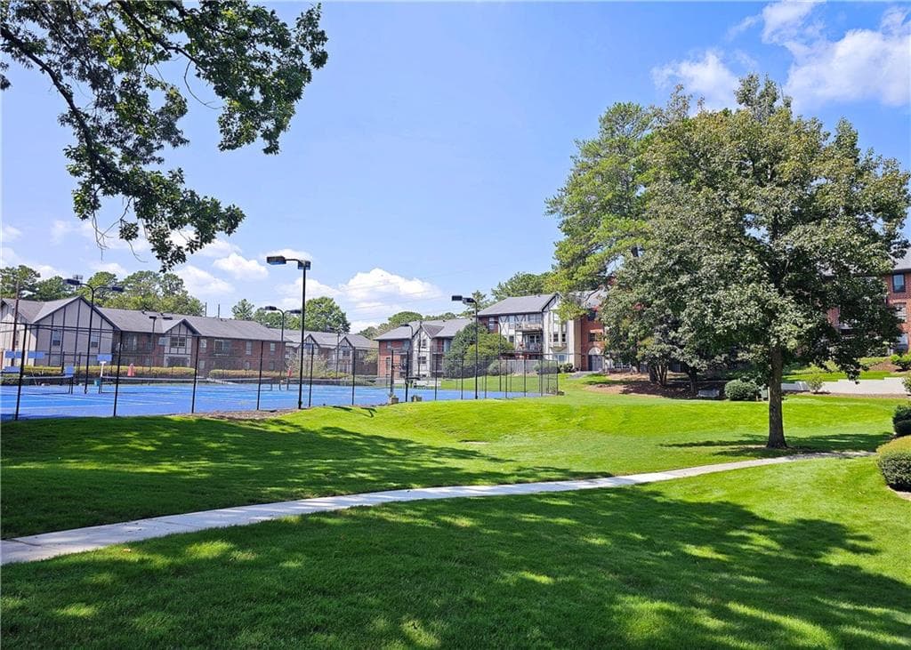 2 bedroom, 2 bathroom, 1,206 sq ft condominium for sale at 6851 Roswell Road H-31, Sandy Springs, GA 30328 — photo 2