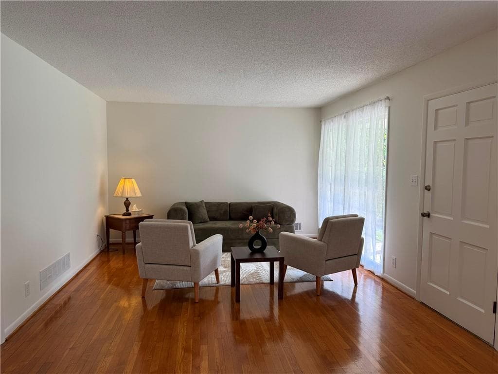 3 bedroom, 2 bathroom, 1,350 sq ft single family residence under contract at 4306 Bouldercrest Road, Ellenwood, GA 30294 — photo 9