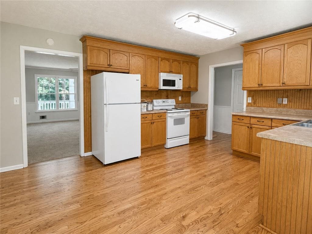 3 bedroom, 2 bathroom, 2,044 sq ft single family residence for rent at 2008 Brooks Road, Dacula, GA 30019 for $2,100 a month — photo 5