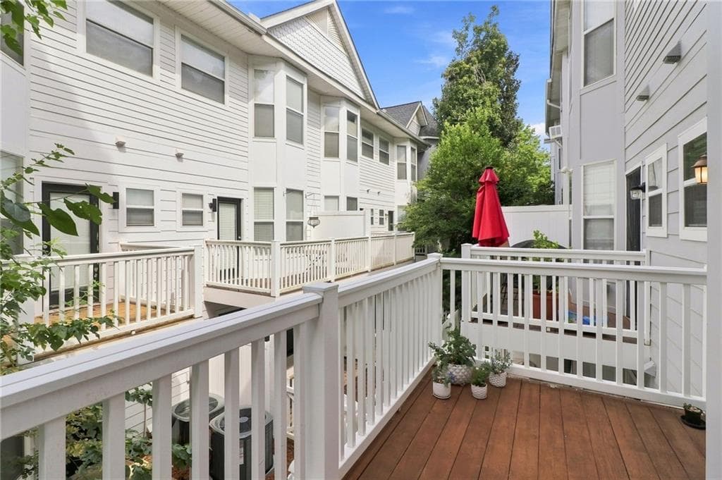 2 bedroom, 2 bathroom, 1,212 sq ft townhouse for sale at 951 Glenwood Avenue 2402, Atlanta, GA 30316 — photo 9