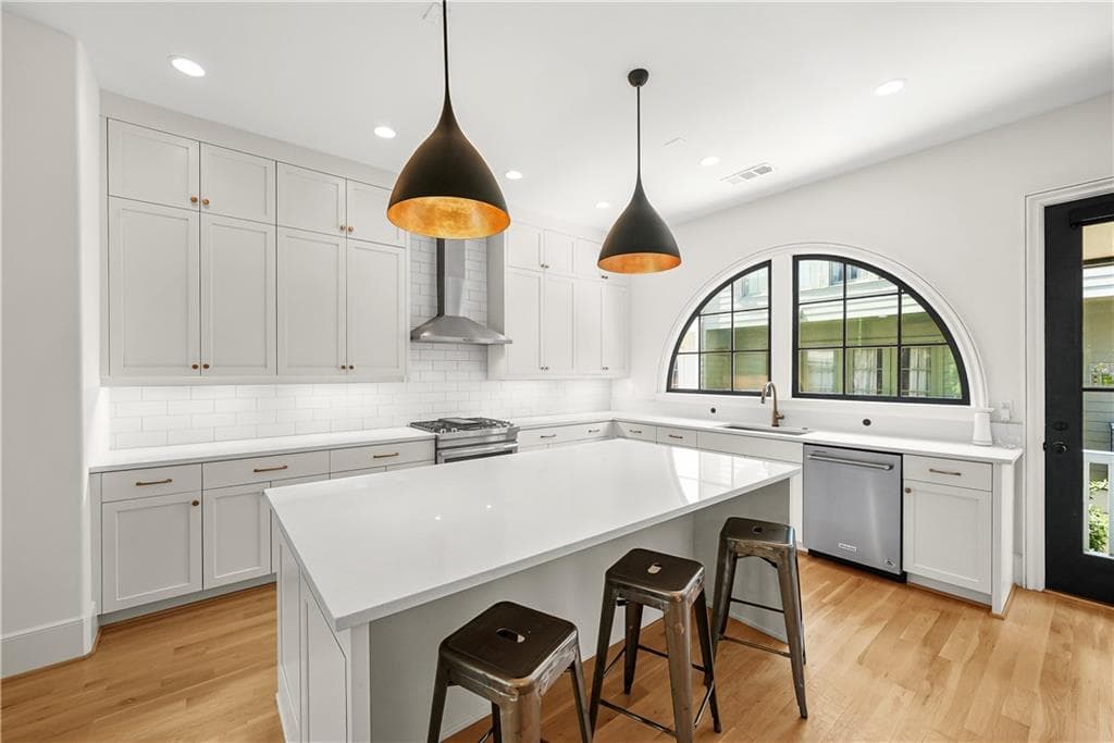 4 bedroom, 4 bathroom, 2,112 sq ft townhouse for rent at 683 Fraser Street, Atlanta, GA 30315 for $3,595 a month — photo 3
