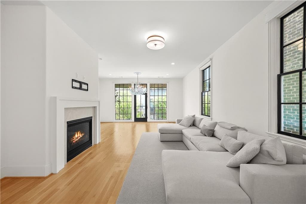 4 bedroom, 4 bathroom, 2,112 sq ft townhouse for rent at 683 Fraser Street, Atlanta, GA 30315 for $3,595 a month — photo 6