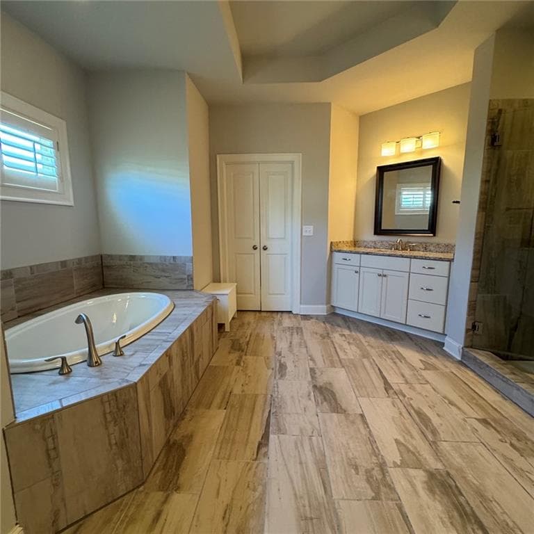 4 bedroom, 4 bathroom, 3,679 sq ft single family residence for sale at 11385 Crestview Terrace, Johns Creek, GA 30024 — photo 9