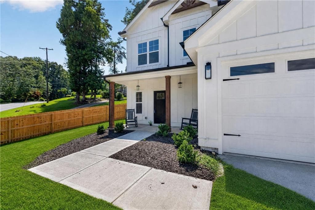 3 bedroom, 3 bathroom, 1,700 sq ft single family residence under contract at 3385 Carlton Road, Cumming, GA 30041 — photo 5