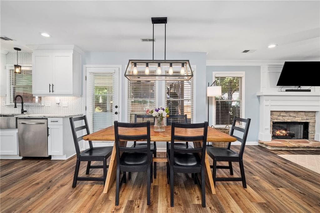 4 bedroom, 3 bathroom, 2,390 sq ft single family residence for sale at 1005 Brentmoor Lane, Kennesaw, GA 30144 — photo 7