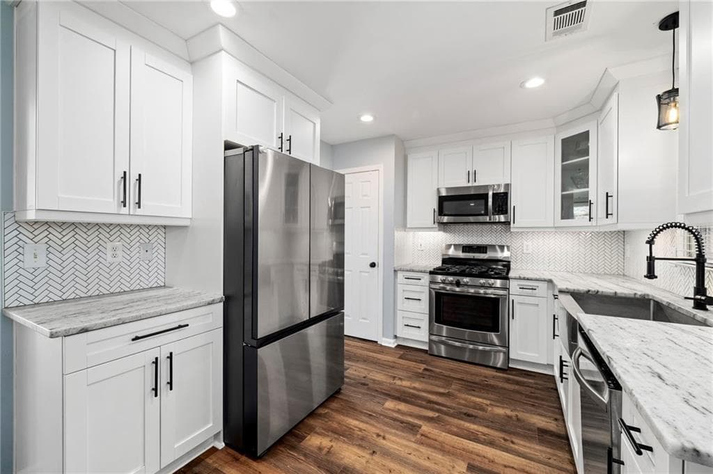 4 bedroom, 3 bathroom, 2,390 sq ft single family residence for sale at 1005 Brentmoor Lane, Kennesaw, GA 30144 — photo 9