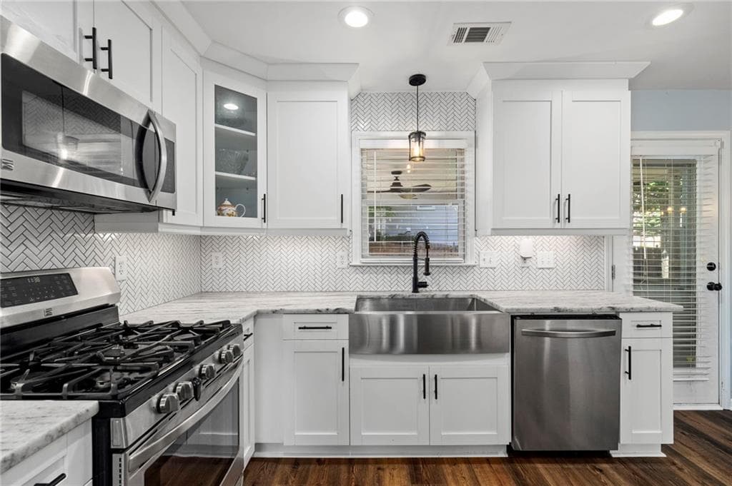 4 bedroom, 3 bathroom, 2,390 sq ft single family residence for sale at 1005 Brentmoor Lane, Kennesaw, GA 30144 — photo 10