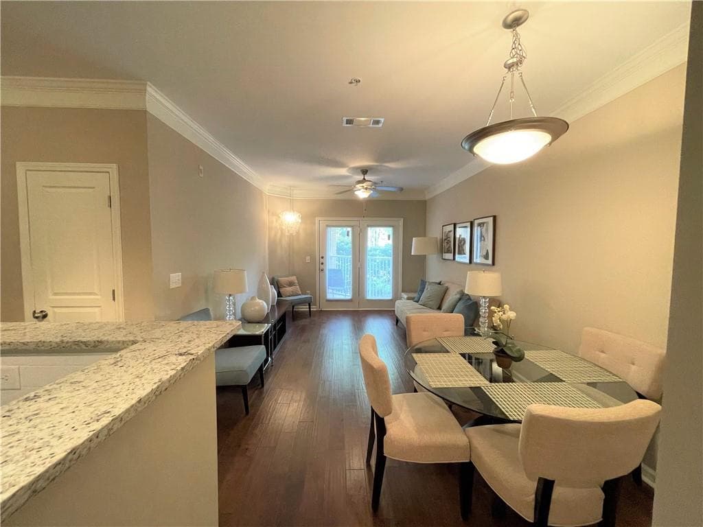 2 bedroom, 1 bathroom, 952 sq ft condominium for rent at 10 Perimeter Summit Boulevard 4132, Brookhaven, GA 30319 for $1,950 a month — photo 5